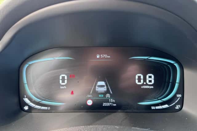 Kia Stonic (2025) thumbnail 5