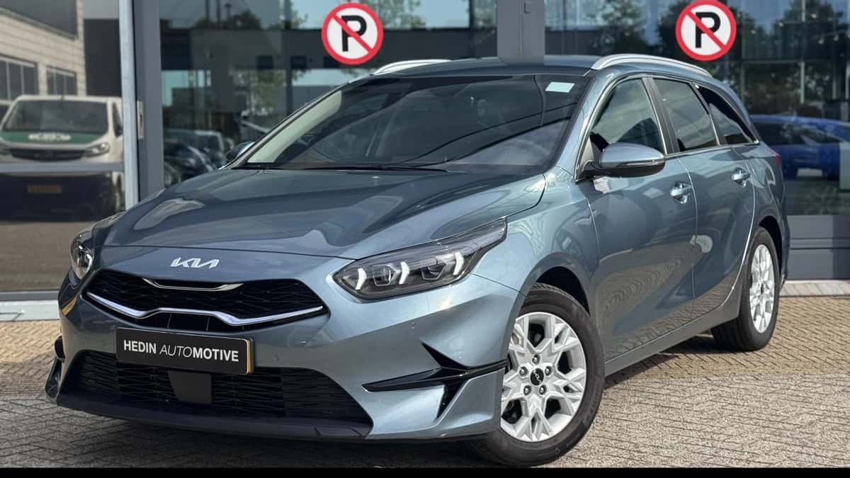 Kia Ceed Sportswagon (2024) — foto 1