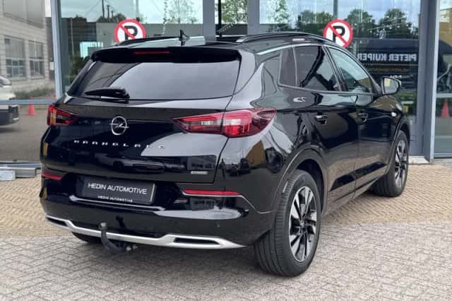 Opel Grandland (2024) thumbnail 2