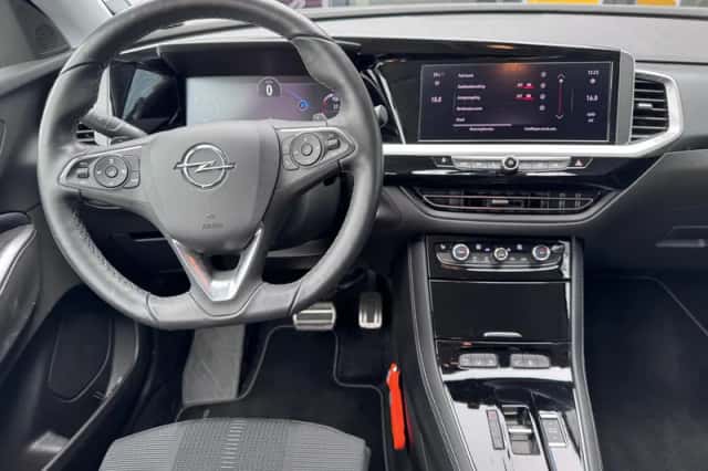 Opel Grandland (2024) thumbnail 3