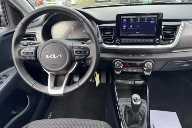 Kia Stonic (2025) thumbnail 3