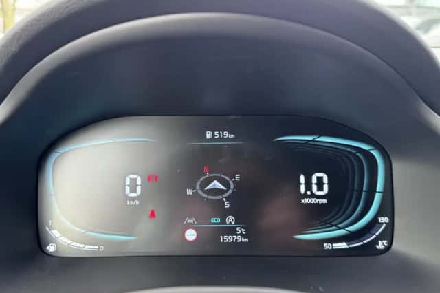 Kia Stonic (2025) thumbnail 6