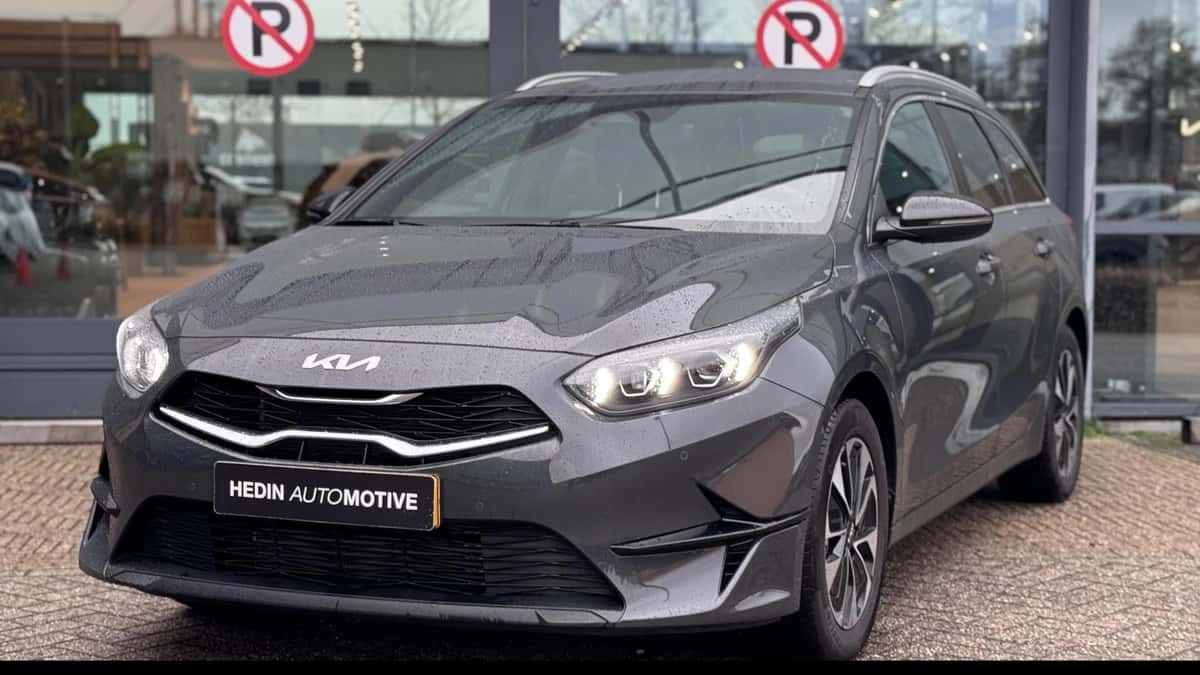 Kia Ceed Sportswagon (2025) — foto 1