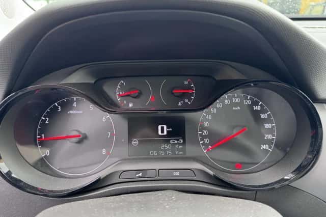 Opel Crossland (2022) thumbnail 5