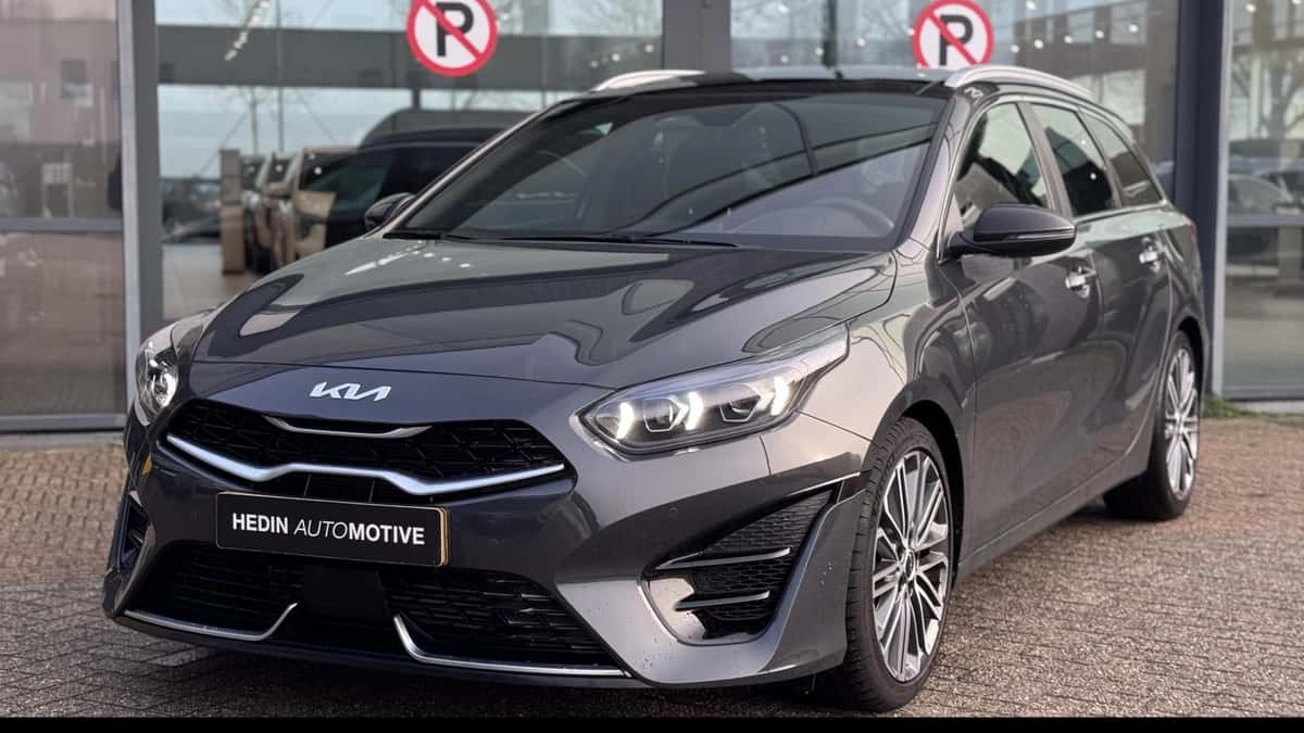 Kia Ceed Sportswagon (2025) — foto 1
