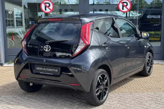 Toyota Aygo (2020) thumbnail 2