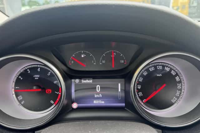Opel Astra (2019) thumbnail 5