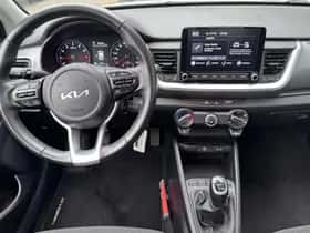 Kia Stonic (2022) thumbnail 3