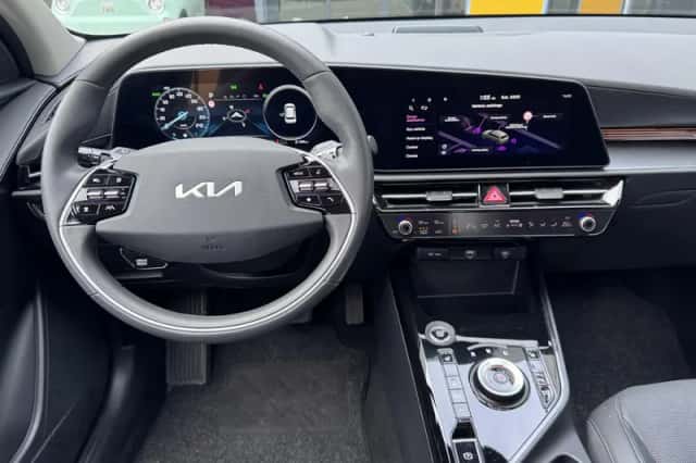Kia Niro (2025) thumbnail 3