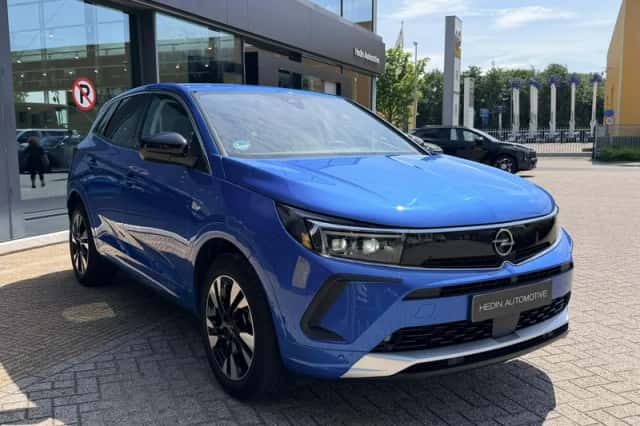 Opel Grandland (2023) thumbnail 2