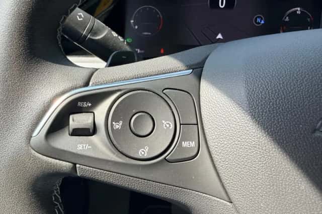 Opel Grandland (2023) thumbnail 6