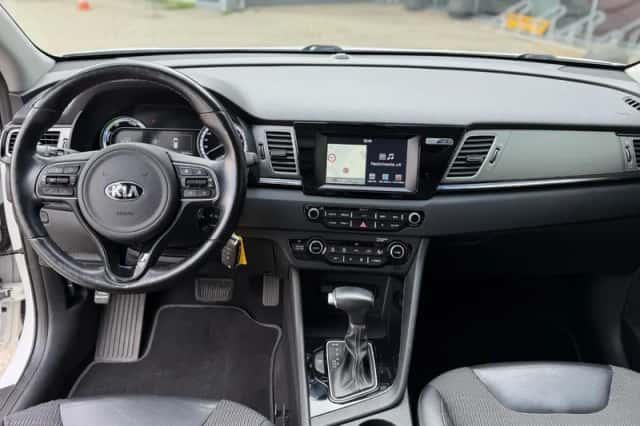 Kia Niro (2018) thumbnail 3