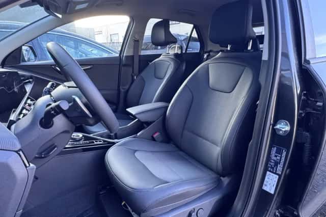 Kia Niro (2025) thumbnail 5