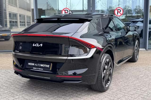 Kia EV6 (2024) thumbnail 2