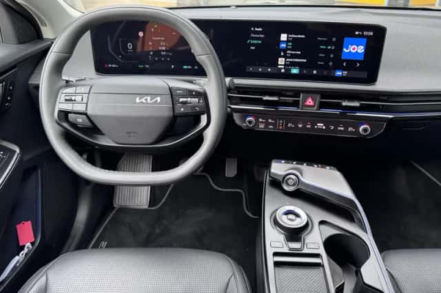 Kia EV6 (2024) thumbnail 3