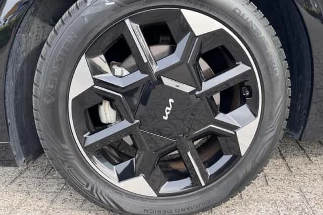 Kia EV6 (2024) thumbnail 5