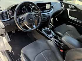Kia Ceed Sportswagon (2022) thumbnail 5