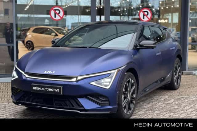 Kia EV6 (2025) thumbnail 1