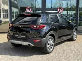 Kia Stonic (2023) thumbnail 2