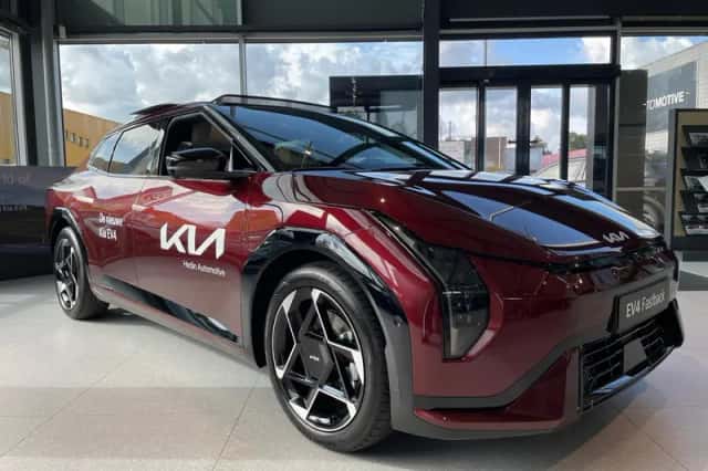 Kia EV4 (2025) thumbnail 2