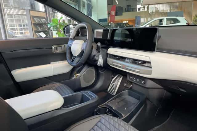 Kia EV4 (2025) thumbnail 3