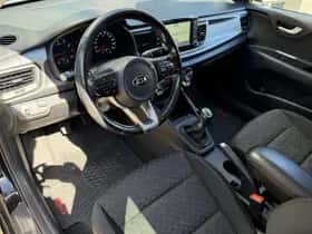 Kia Rio (2018) thumbnail 5