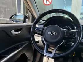 Kia Rio (2018) thumbnail 10