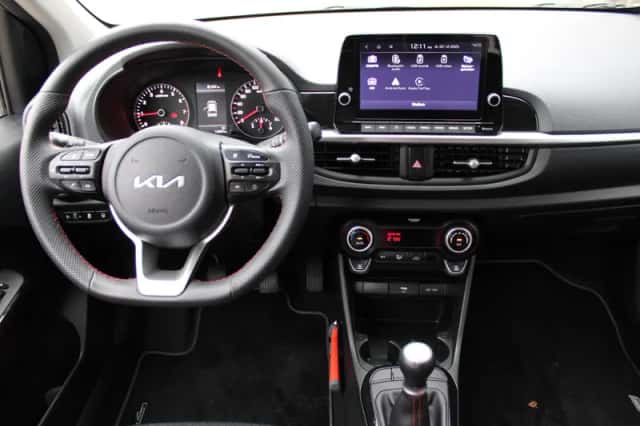 Kia Picanto (2024) thumbnail 3