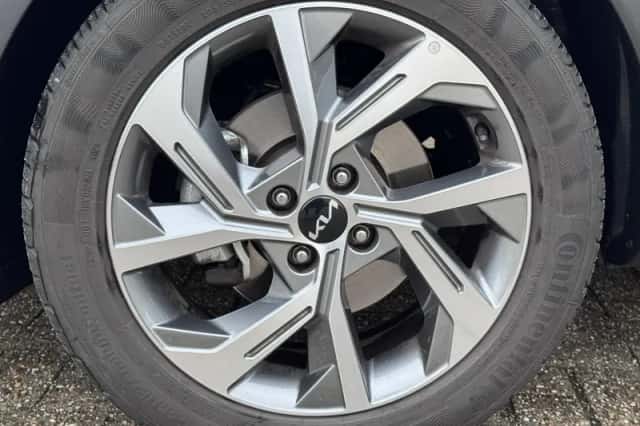 Kia Stonic (2025) thumbnail 5