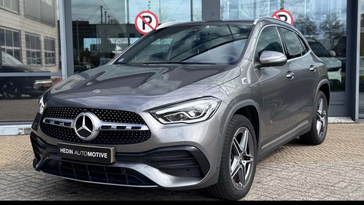 Mercedes-Benz GLA (2021) — foto 1