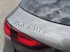 Mercedes-Benz GLA (2021) thumbnail 24