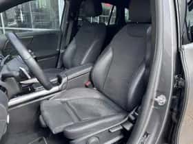 Mercedes-Benz GLA (2021) thumbnail 4