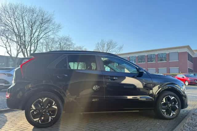 Kia Niro EV (2025) thumbnail 5