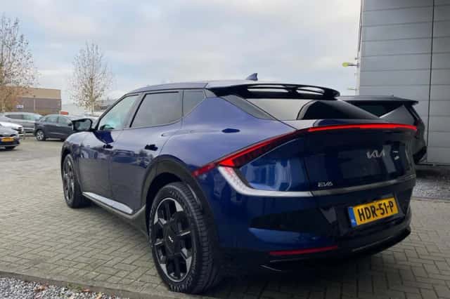 Kia EV6 (2025) thumbnail 5