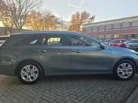 Kia Ceed Sportswagon (2024) thumbnail 4