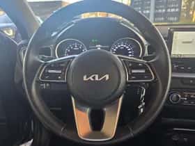 Kia Ceed Sportswagon (2024) thumbnail 9