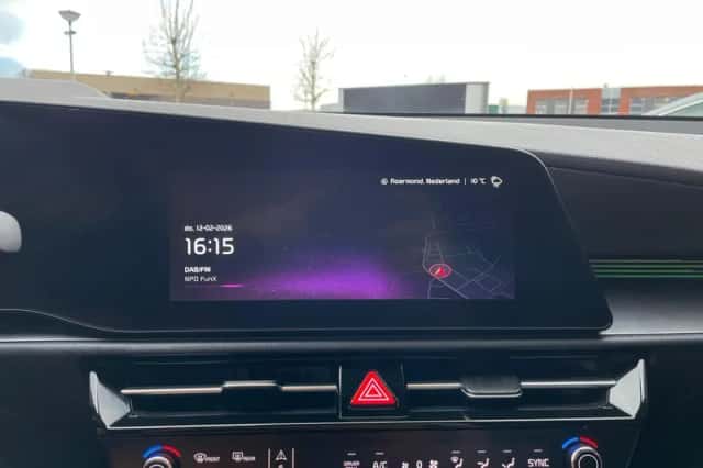 Kia Niro EV (2025) thumbnail 24