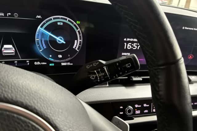 Kia Sportage (2023) thumbnail 16