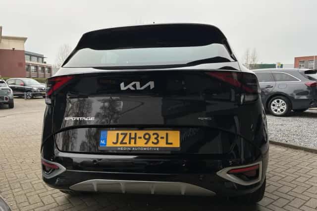 Kia Sportage (2023) thumbnail 3