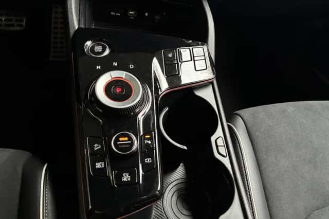 Kia Sportage (2023) thumbnail 23