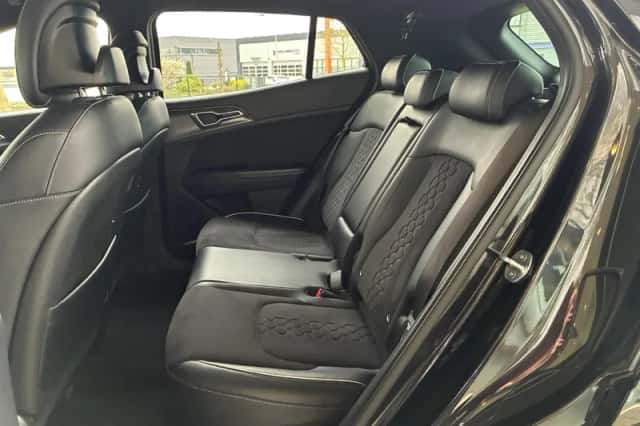Kia Sportage (2023) thumbnail 8