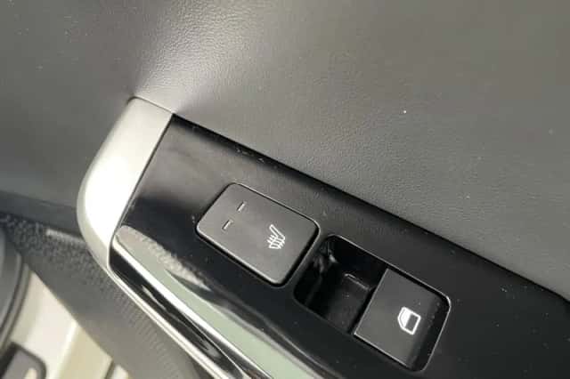 Kia EV6 (2024) thumbnail 18