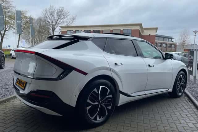 Kia EV6 (2024) thumbnail 4