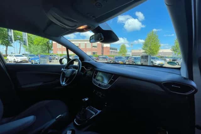 Opel Crossland X (2018) thumbnail 15
