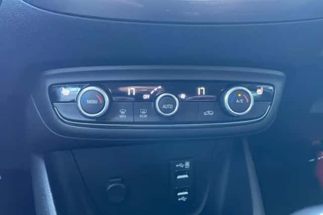 Opel Crossland X (2018) thumbnail 23