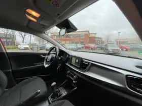 Kia Rio (2017) thumbnail 16