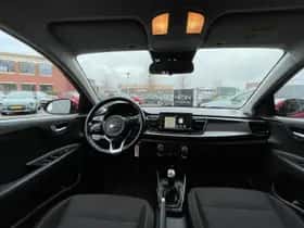 Kia Rio (2017) thumbnail 17