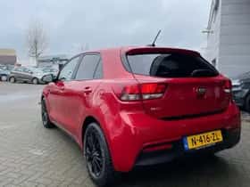 Kia Rio (2017) thumbnail 5