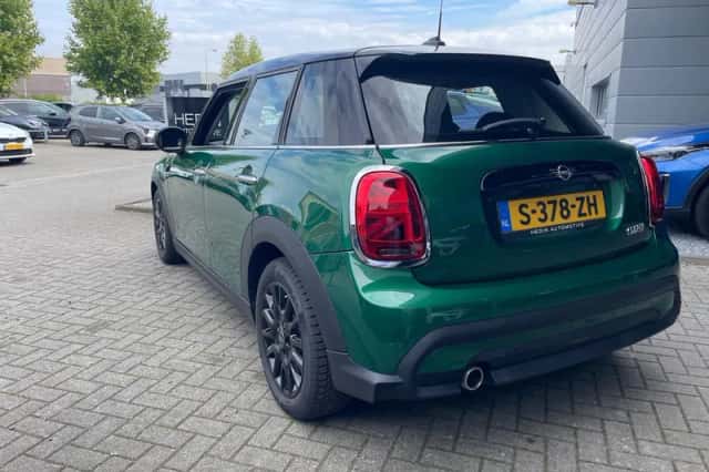MINI Cooper (2023) thumbnail 4