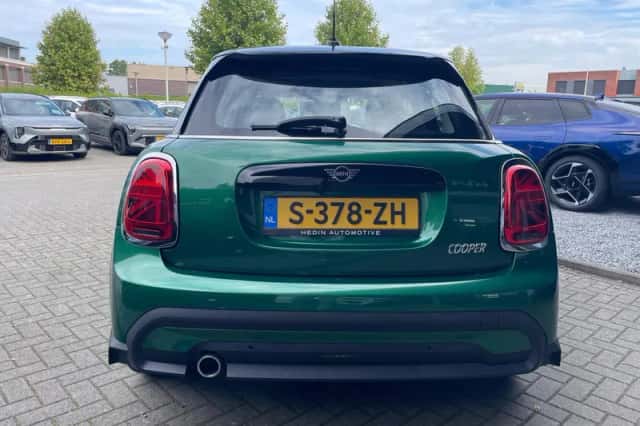MINI Cooper (2023) thumbnail 6